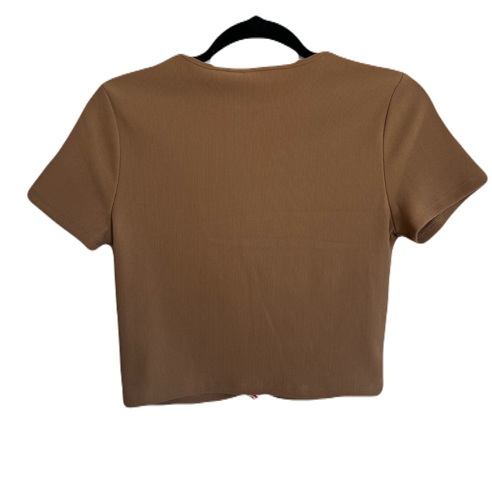 🆕 NWOT 🖤 H&M Brown Ribbed Cutout Crop Tee – Size Small 🖤 - Picture 2 of 5